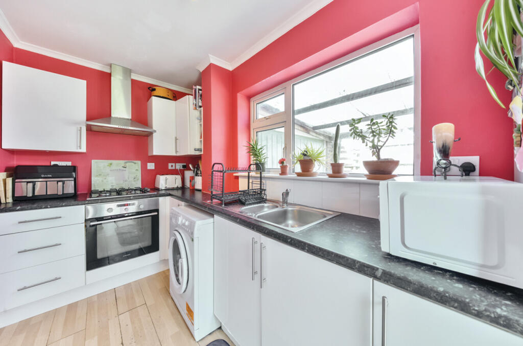 1304630-6-684c43a...