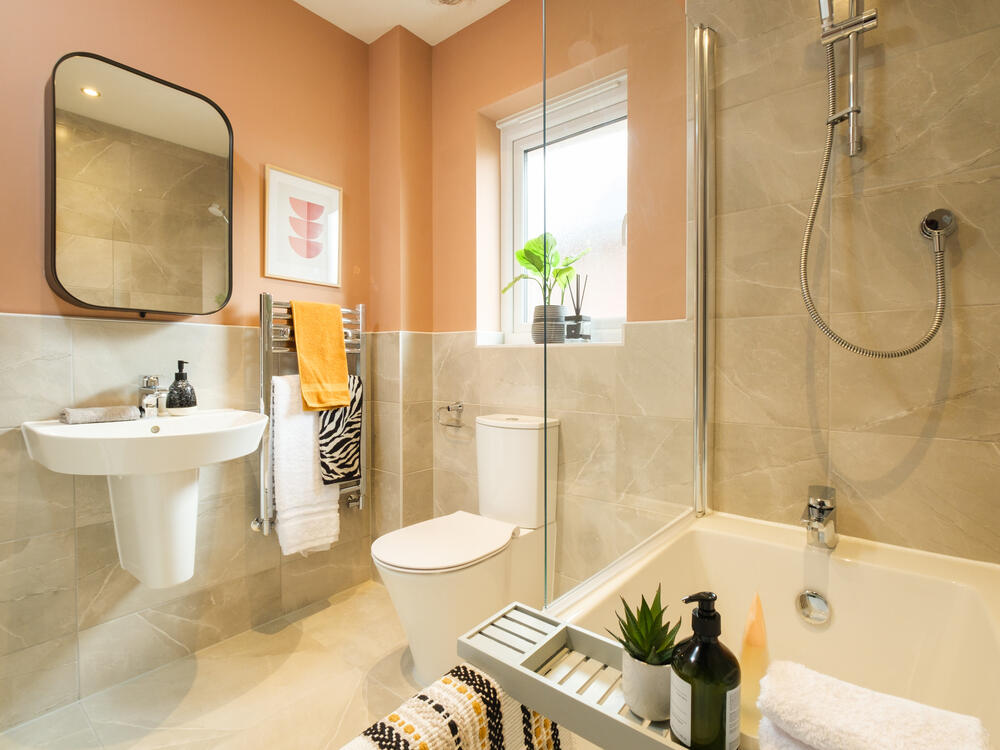 The Redwood bathroom