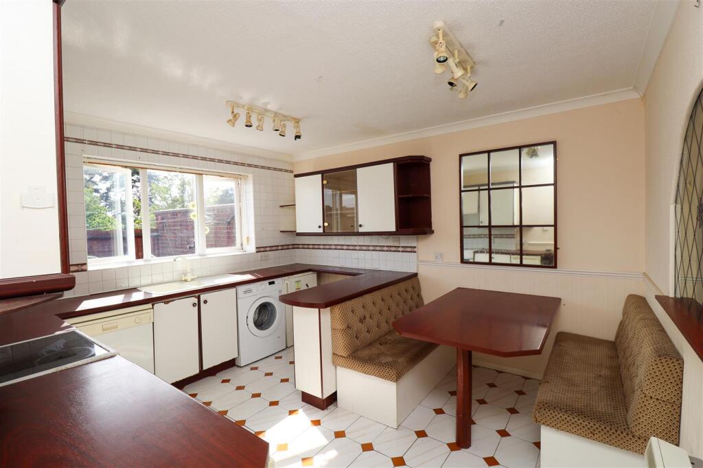 Kitchen/Breakfast Room