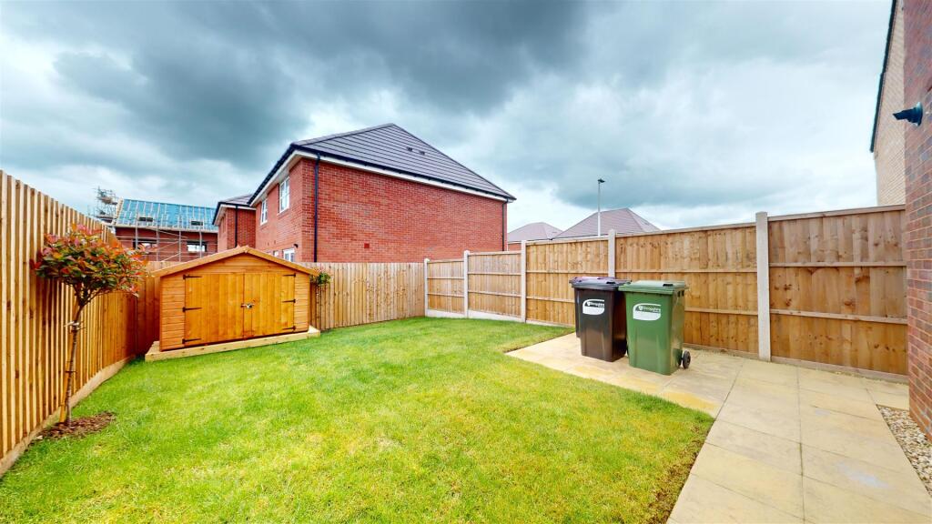 9 Newitt Road, Garden 1.jpg
