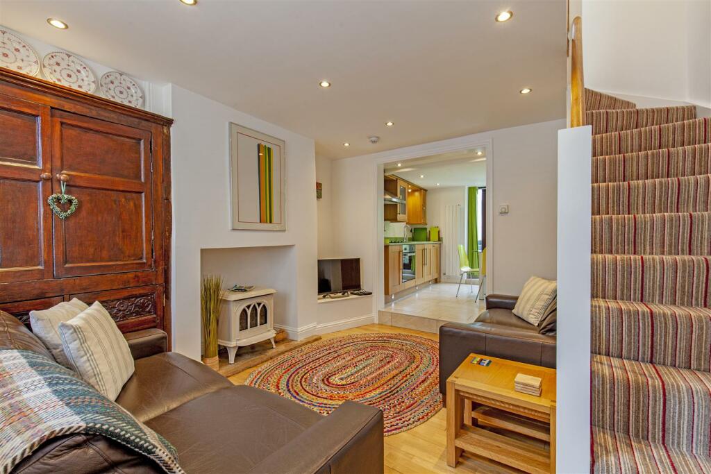 Cottage-Reception Room-2.jpg