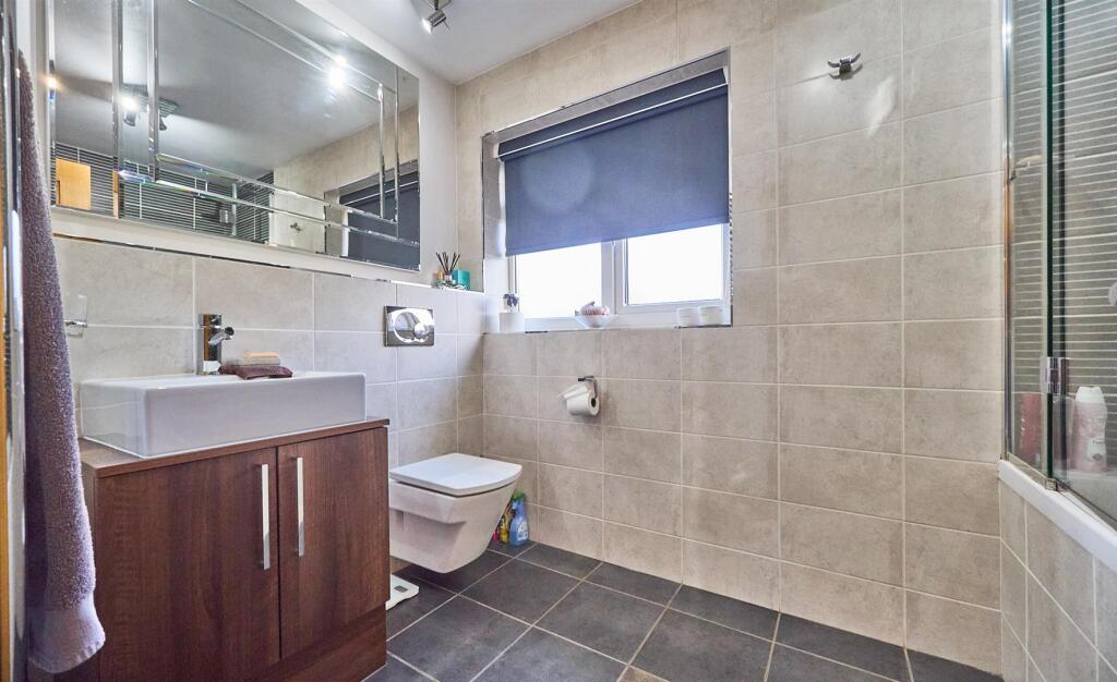 Bathroom to Rear
