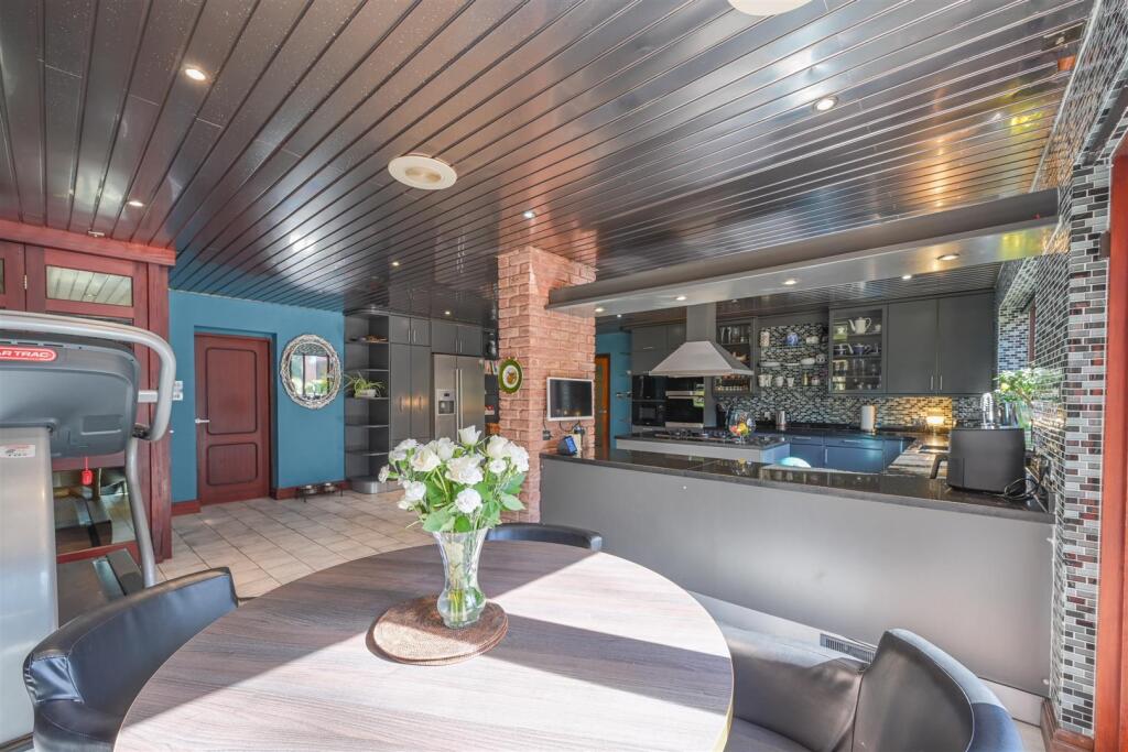 Court Manor (42 of 60).jpg