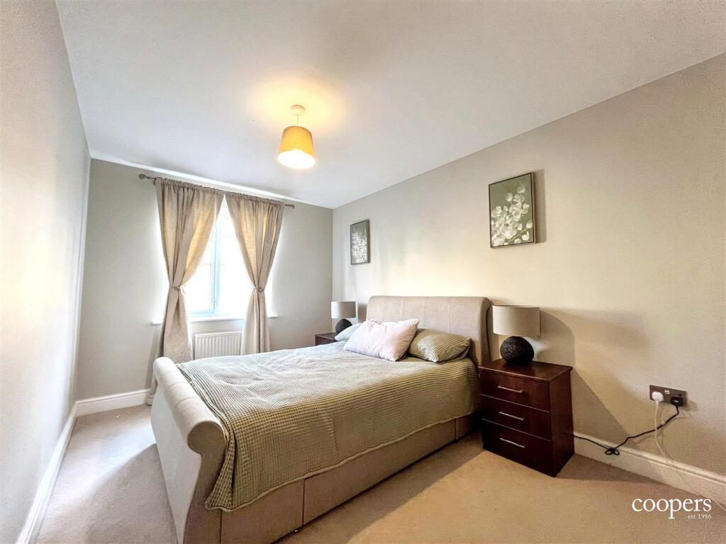 Bedroom 4 (3).jpg