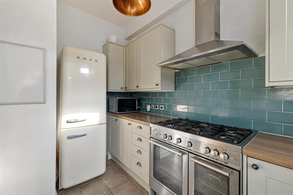 Belgrave Road, E10