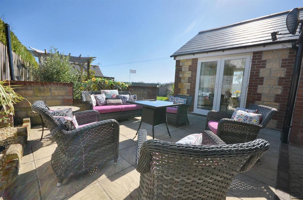 Outdoor Seating