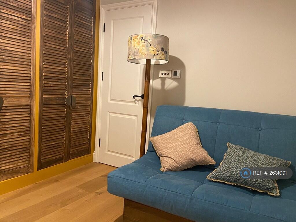Single Bedroom/Study