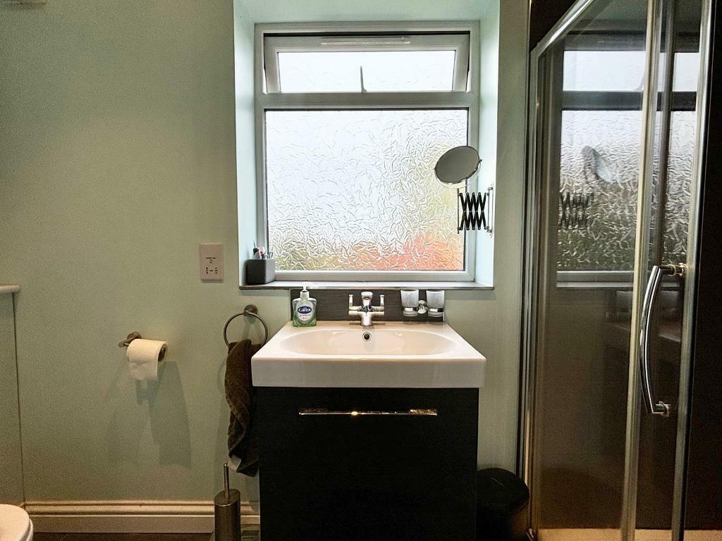 En-Suite Bedroom 1