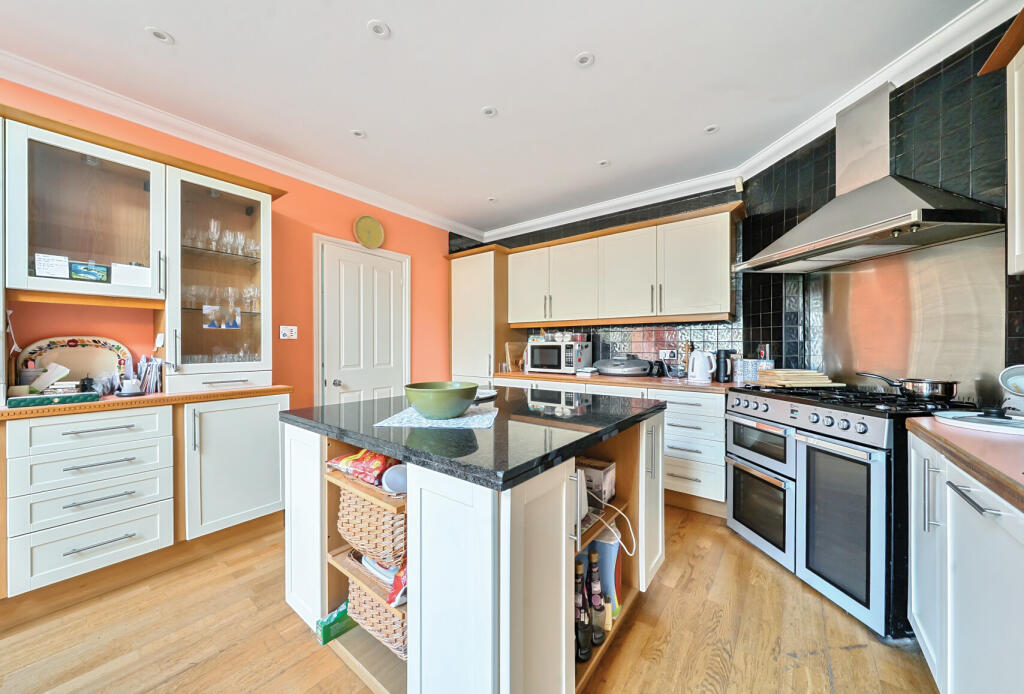 1323823-10-686e52...