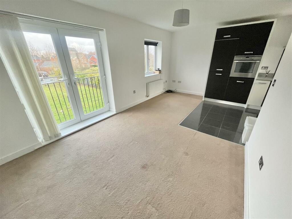 Lounge and Dining Kitchen