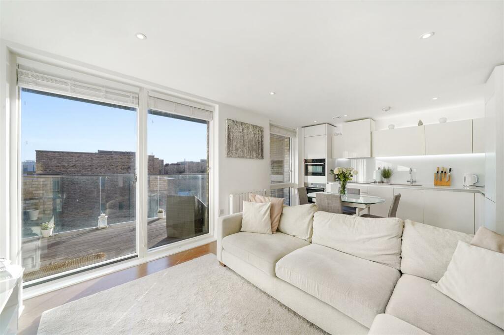 Flat 74, Merlin Court - L5PfVCPwBnshizltsD2D.jpg
