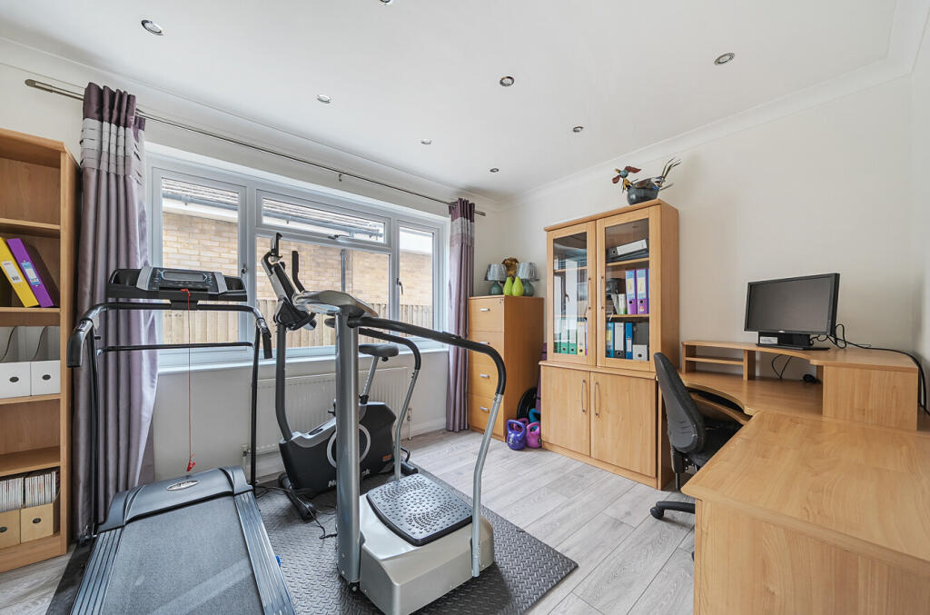 1334895-18-6894ad...