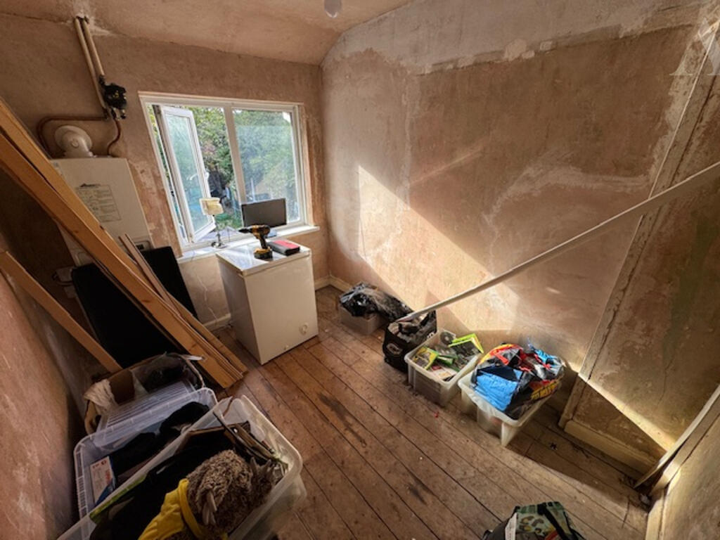 11 Findon Road - Bedroom 3.jpeg