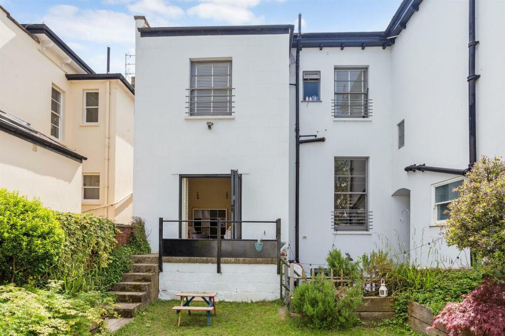 71714_Glaston-House-Battledown  (21)_low.jpg