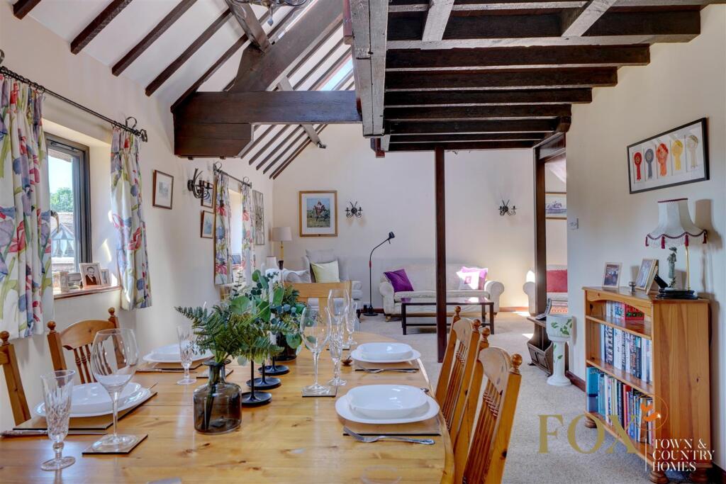 9 Holt Castle Barns (23).jpg