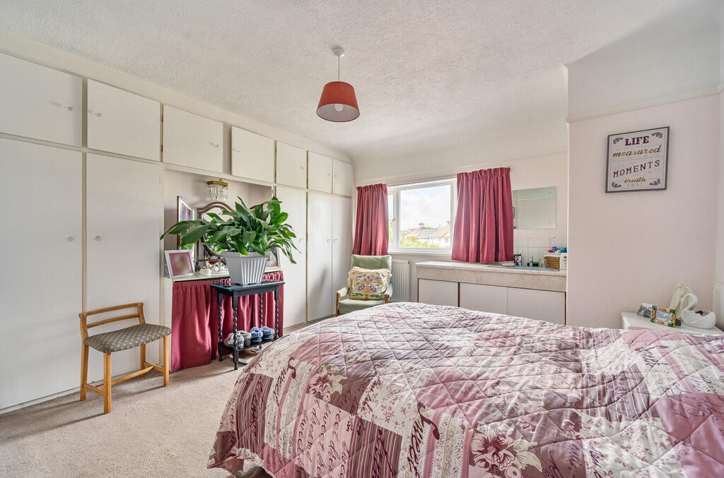 1296212-19-683700...