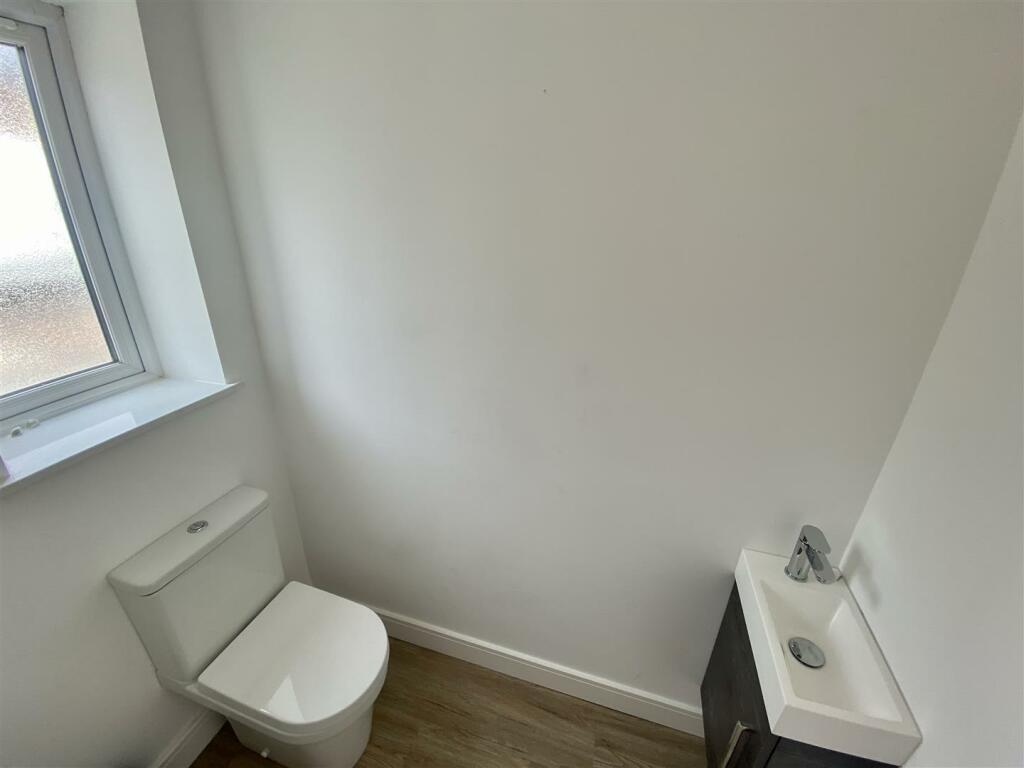 Cloakroom/WC