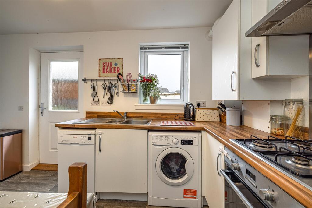 28 Knoll Park Galashiels 13.JPG