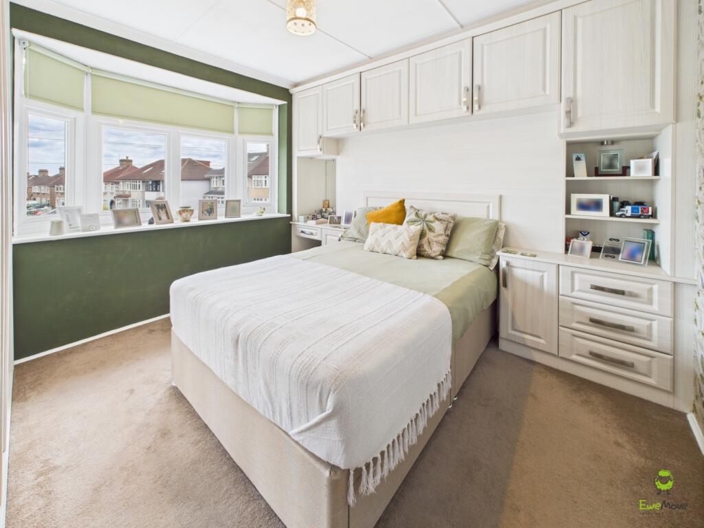 Presented By Clinton Crawford - Ewemove Bexley and