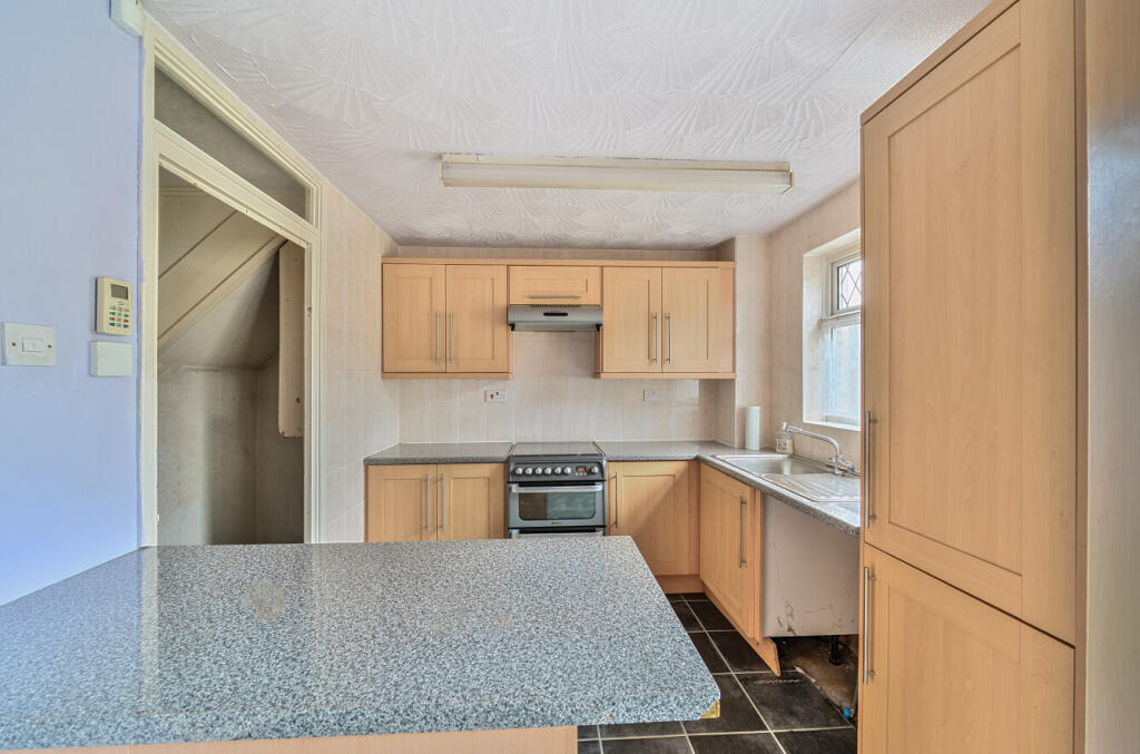 13429441868af1c93ed181arw