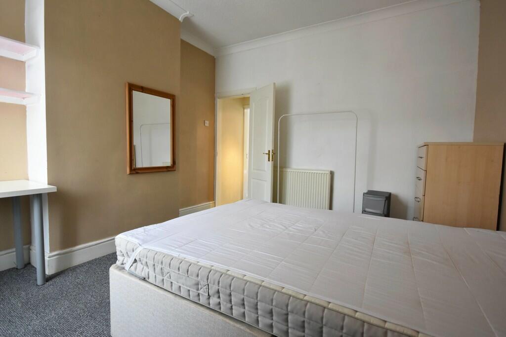 Bedroom 11-min
