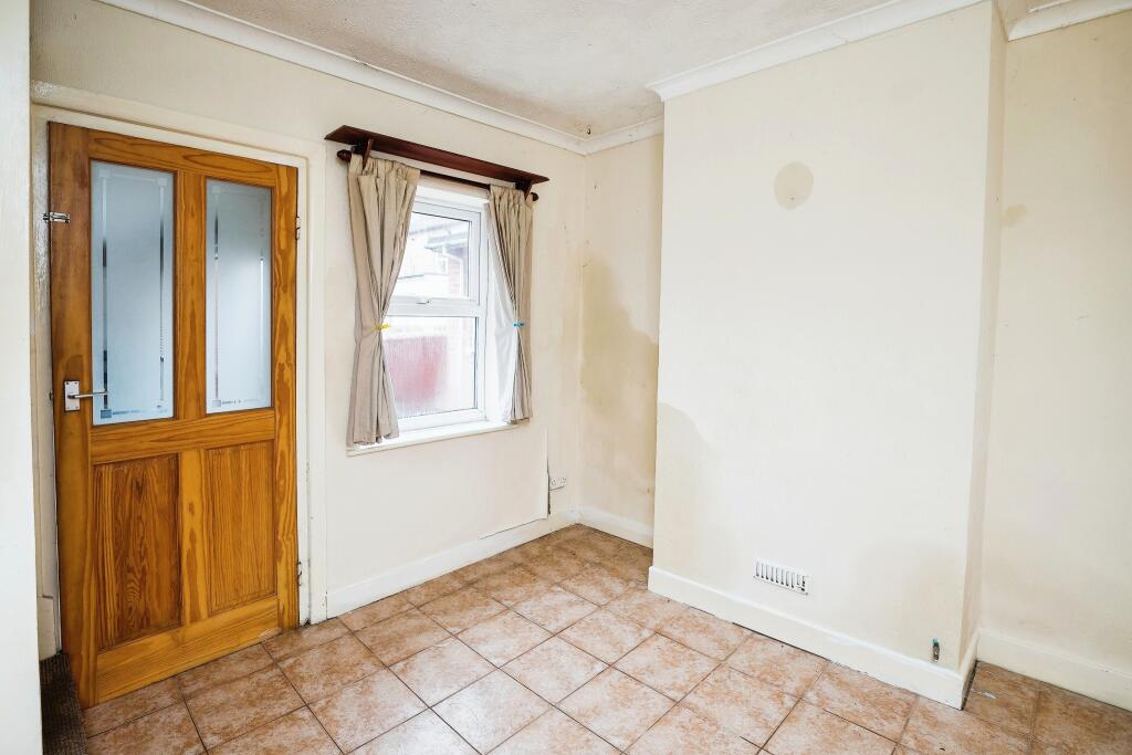 Sitting/Dining Room