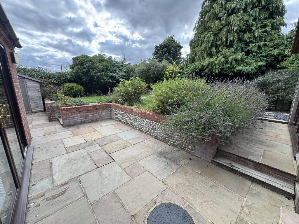 image-20250814-15...