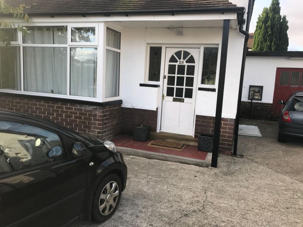 Large driveway for 3 cars 