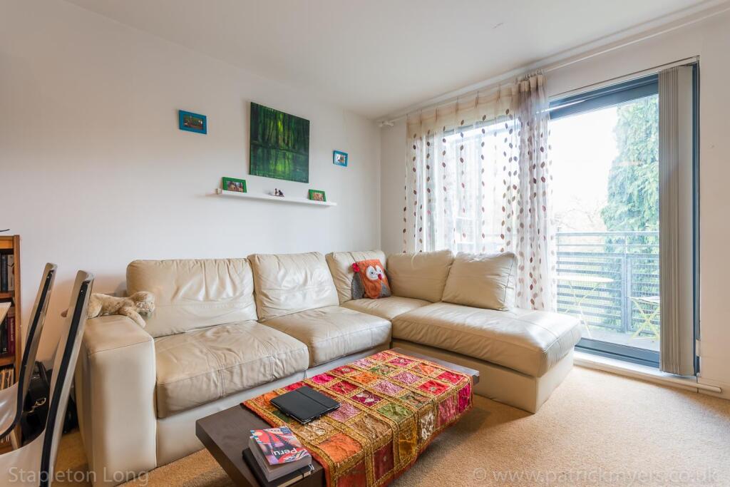 Flat 11, 82 Elder Road-6.jpg