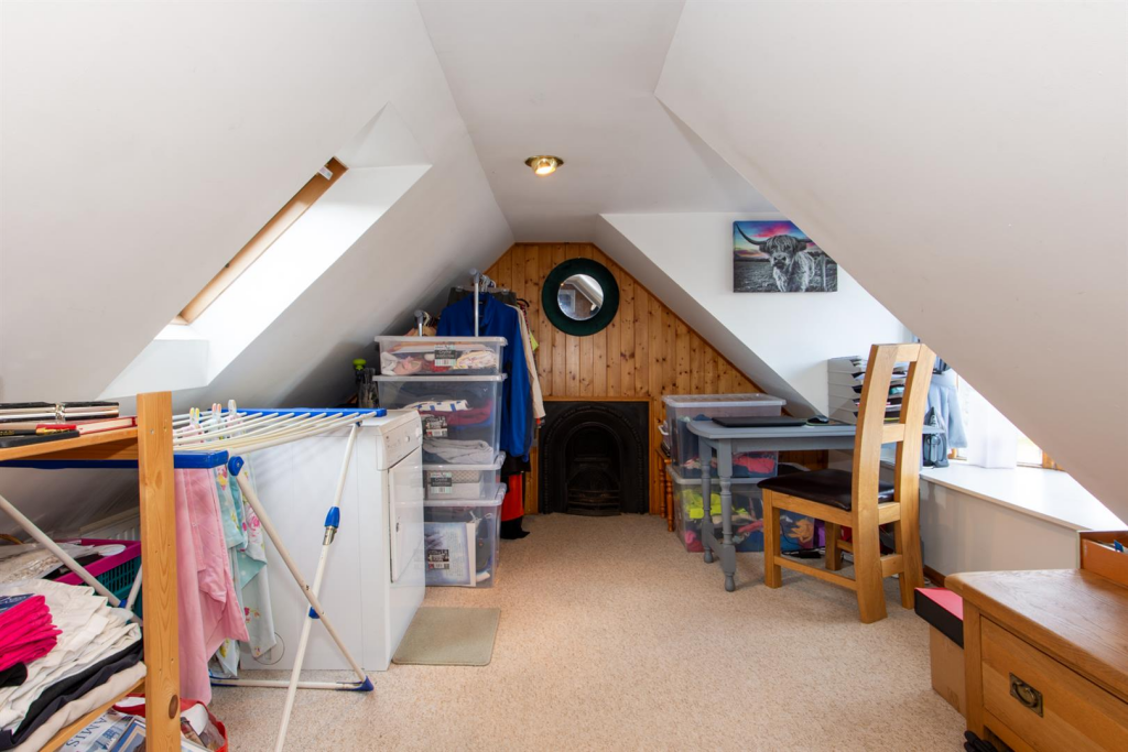 The Square 38-13.png