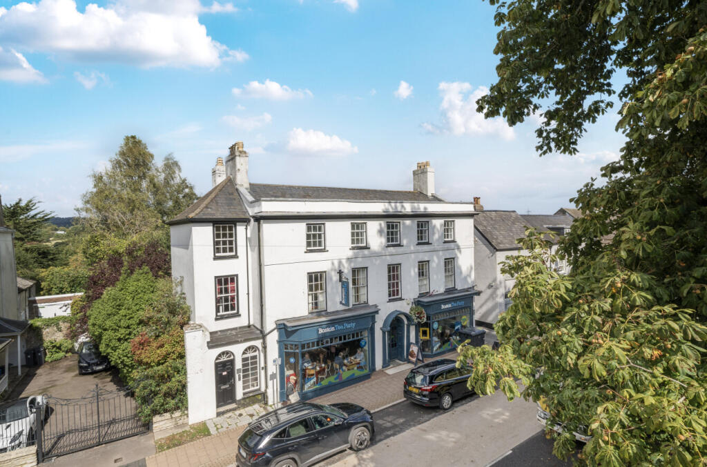 High Street, Honiton, Devon