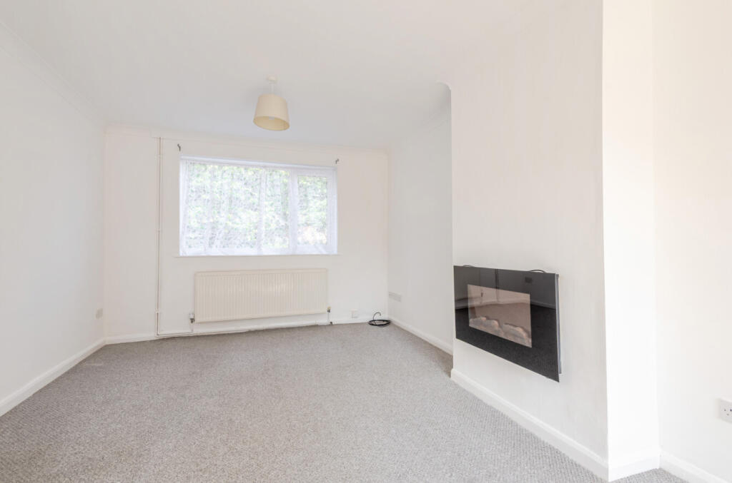 1301077-14-6852da...