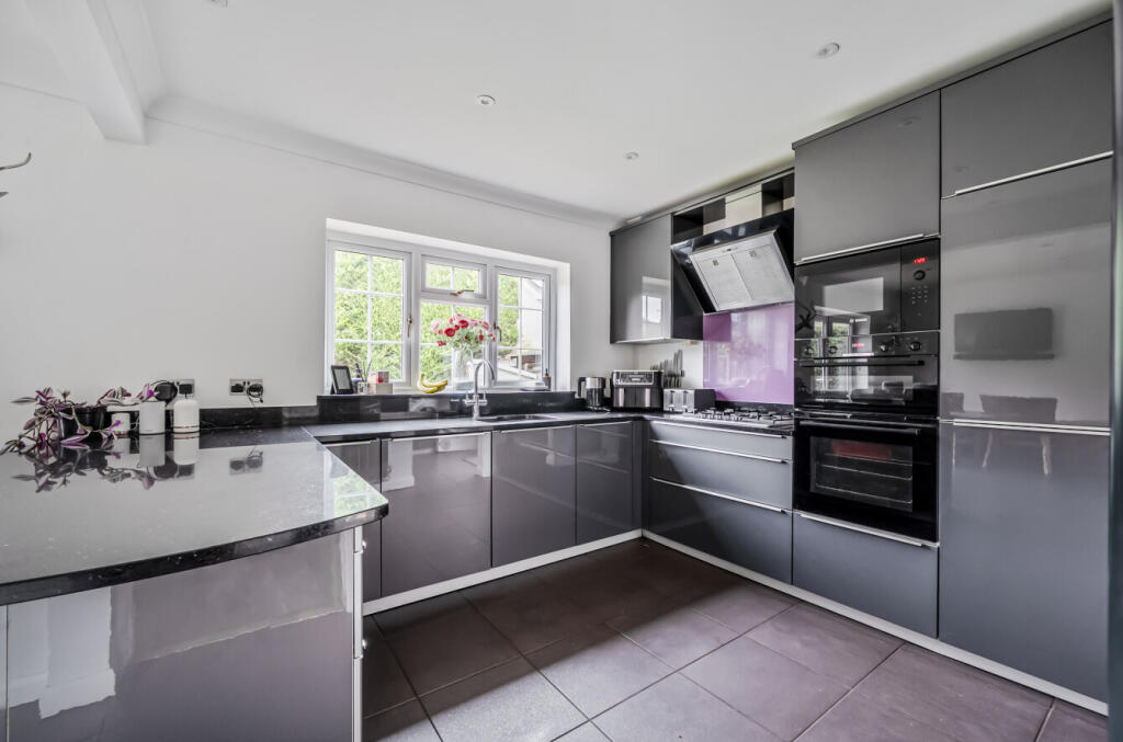 1385280-33-69283d...