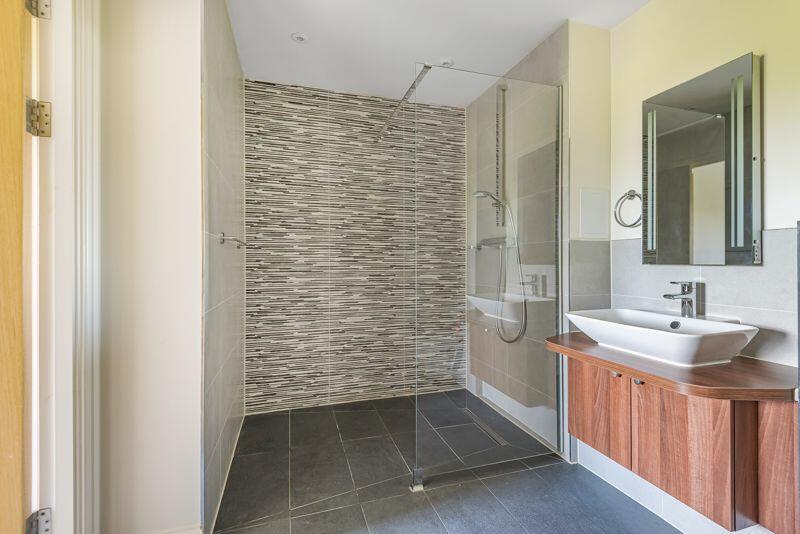 Ensuite shower room to bedroom