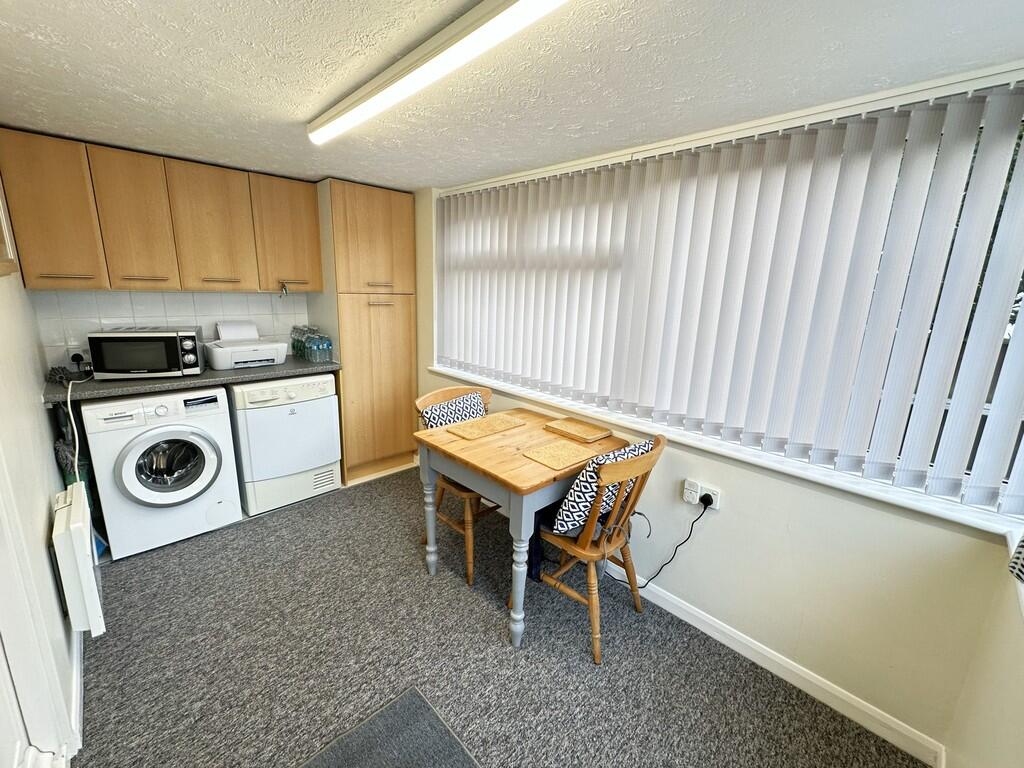 GARDEN ROOM 2