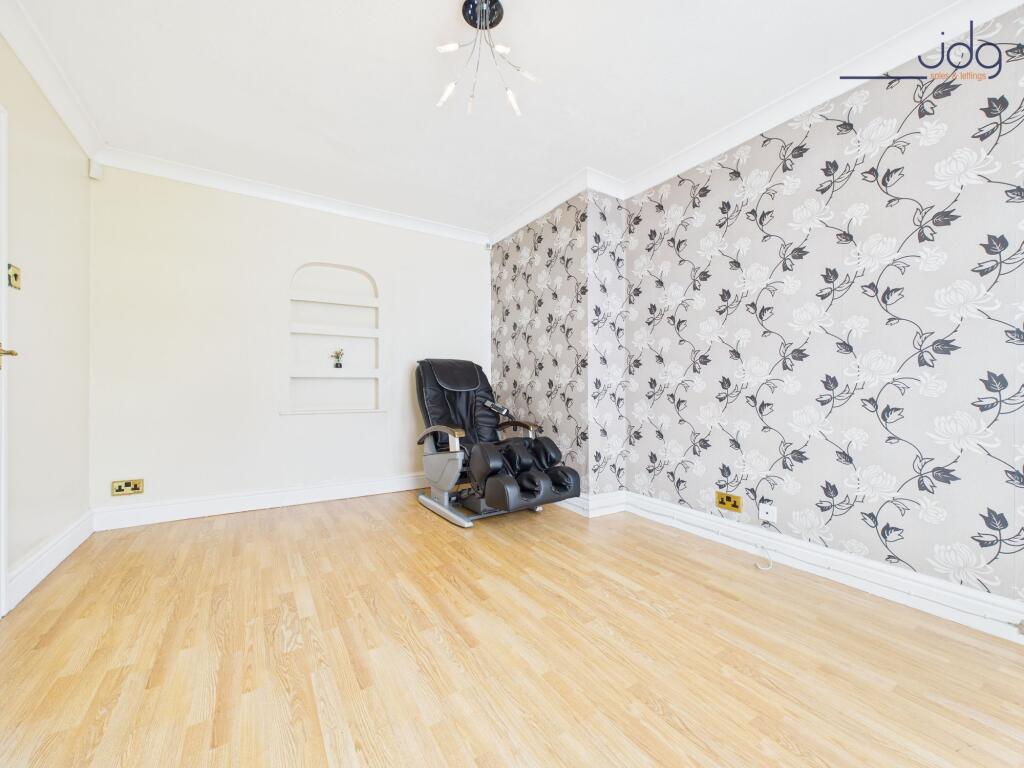 Bright and Airy Lounge