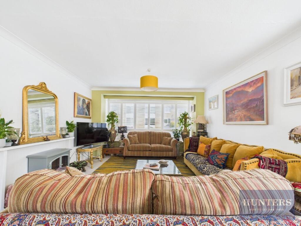 Living Room / Dining Room