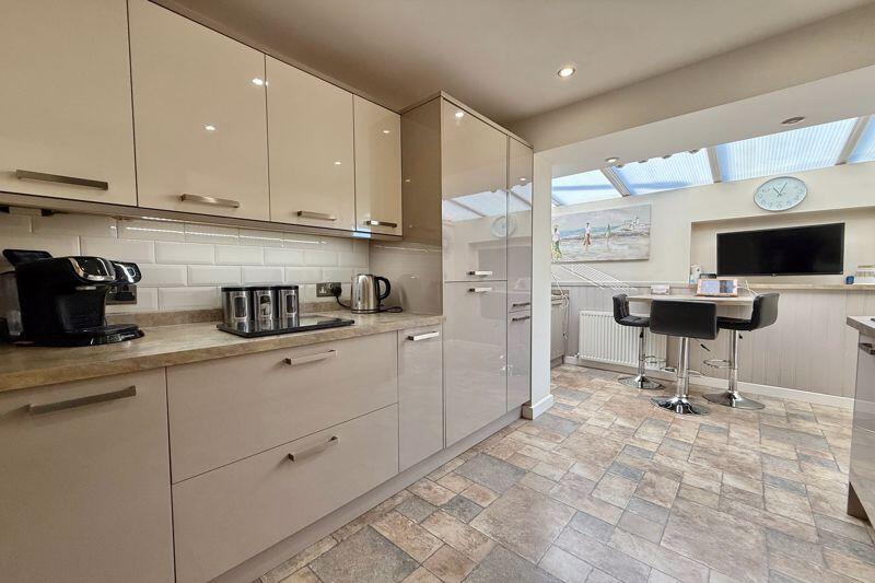 Re-styled Kitchen/Breakfast