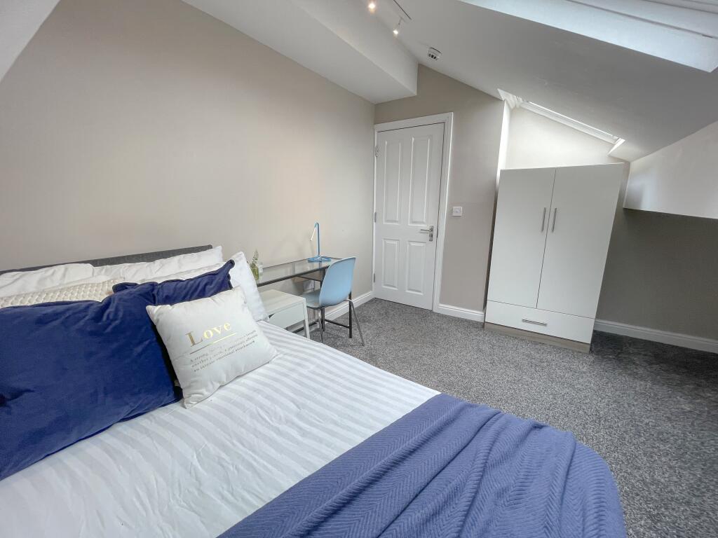 128 Cranborne(3)