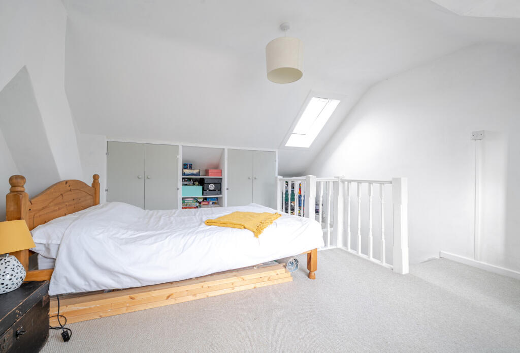 1368881-3-68f0bfa...