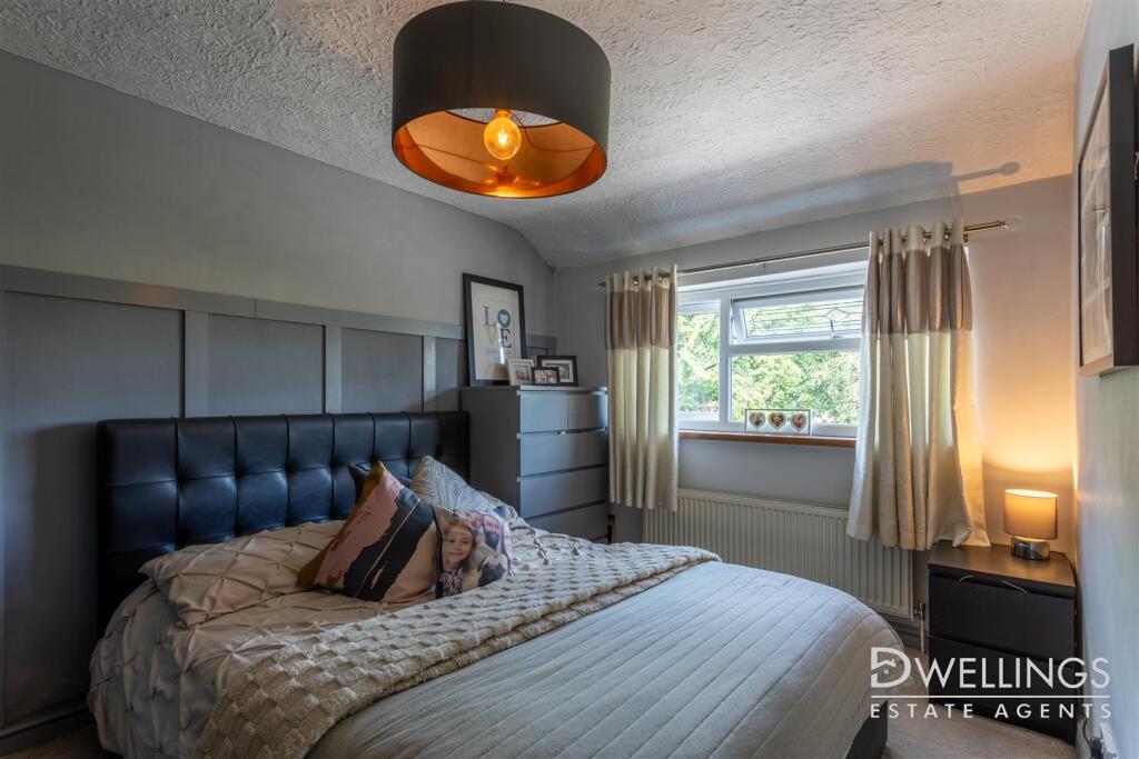 DWELEST- 8 Cheviot Close, Swadlincote, DE11 9EE-00