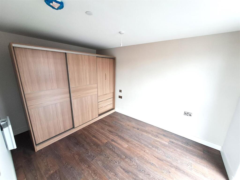 Marketing - Un Furn.jpg