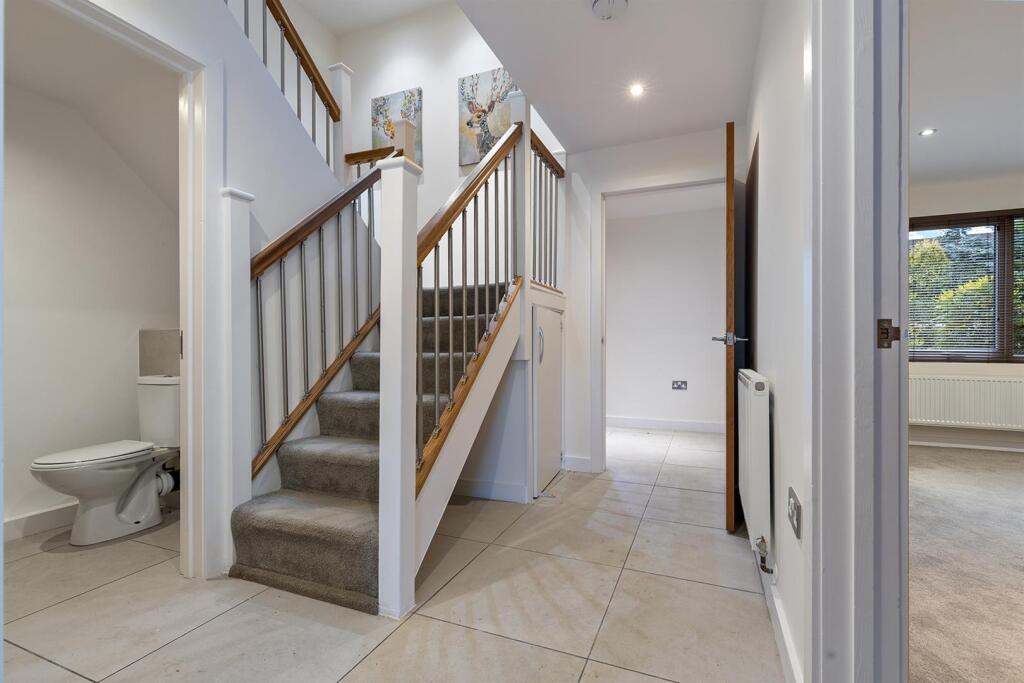 81a Hallam Grange Road, Sheffield 09_297.jpg