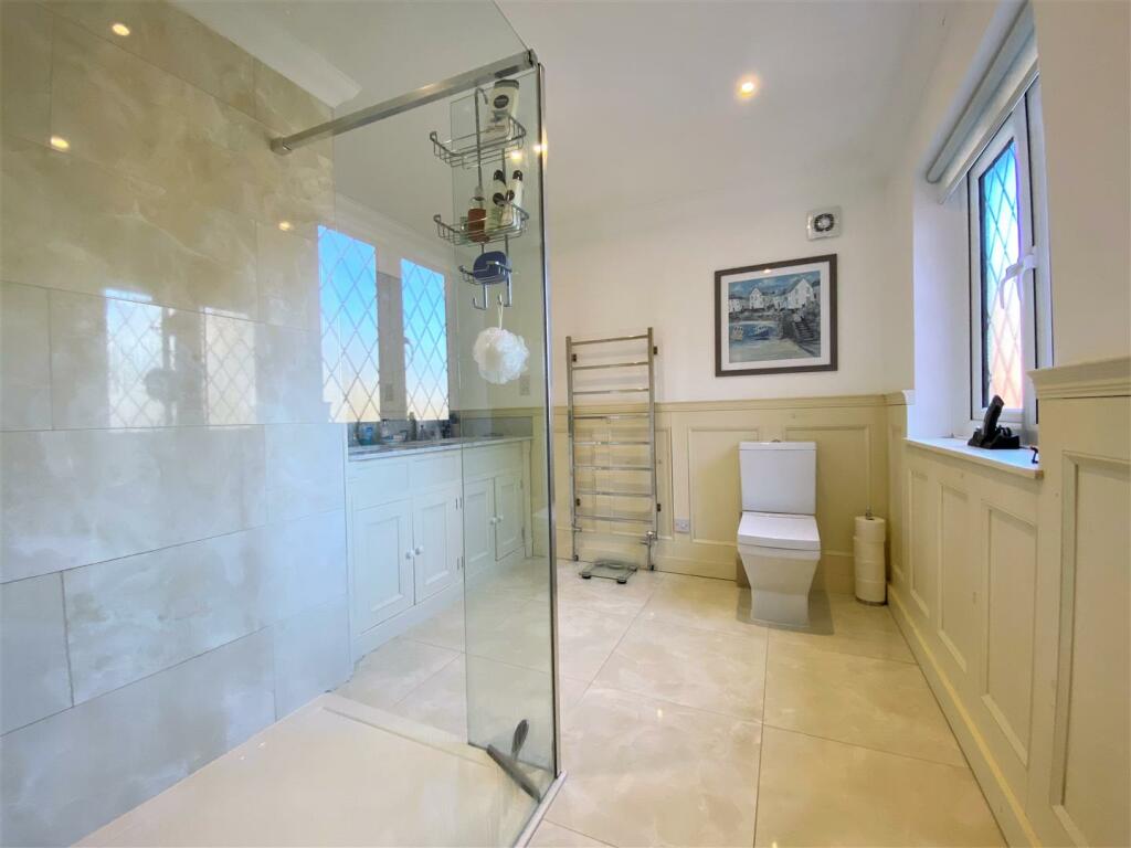 Master En-Suite 678