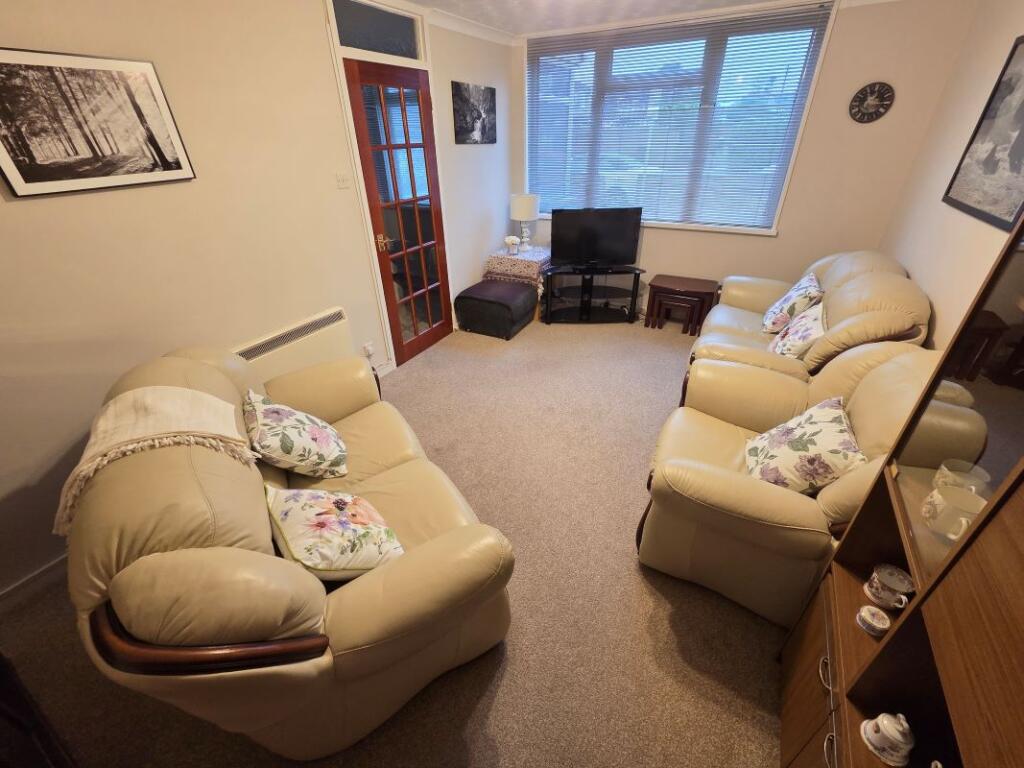 38 Curlew Road, Bournemouth, Dorset, BH8 9QB