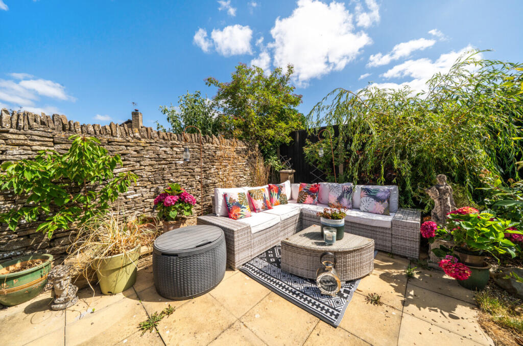 1319449-5-686cf07...