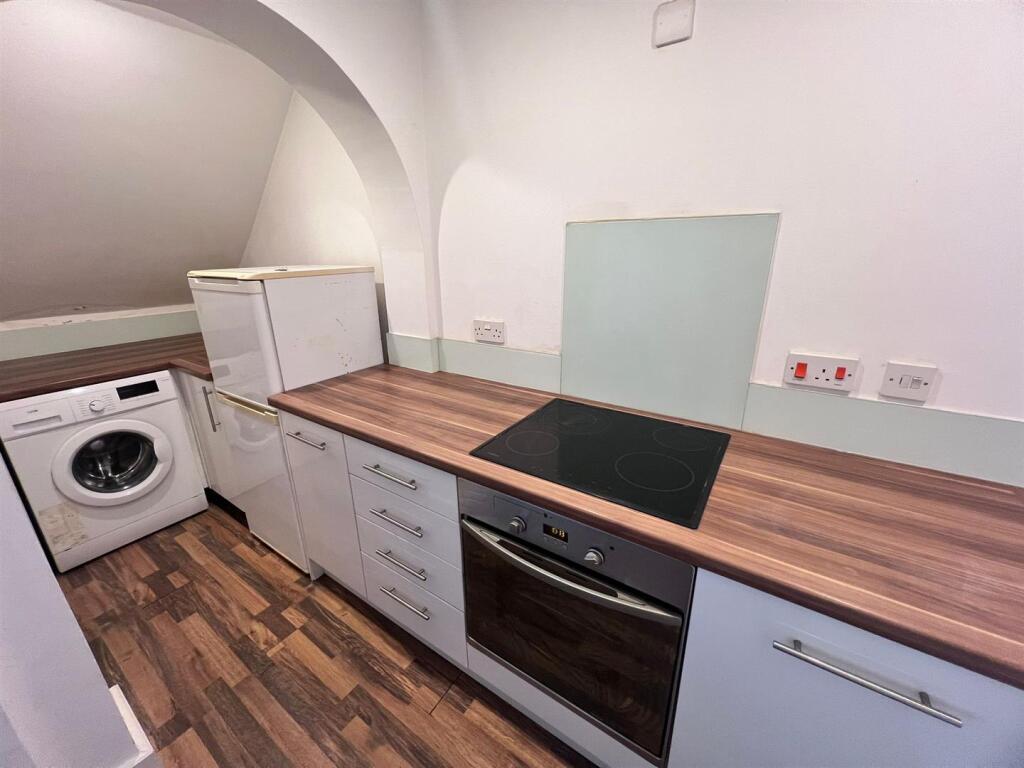 kitchen2.jpg