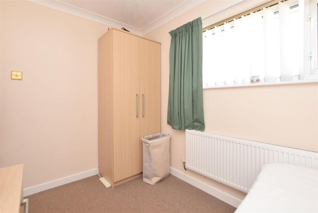 Bedroom 3 V2.JPG