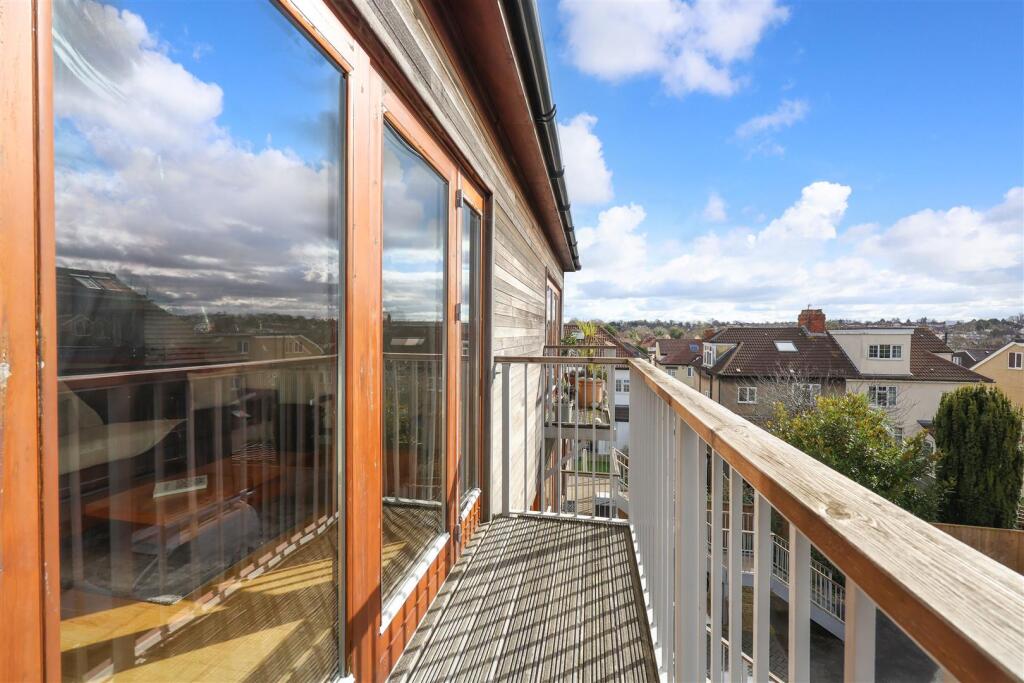 16 Wellesley Mews 27.JPG