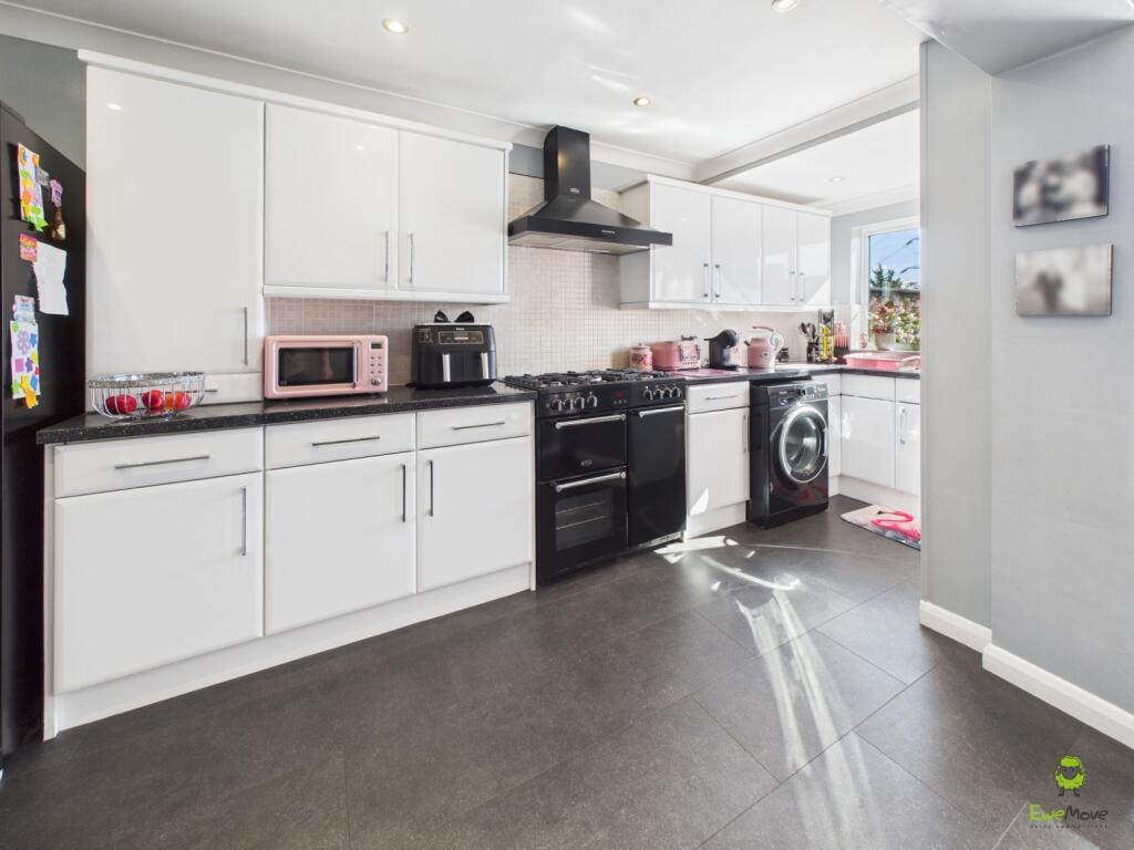 Presented by Clinton at EweMove Bexleyheath and Da